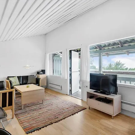 6801-allinge-langebjergvej-96-lejl-96